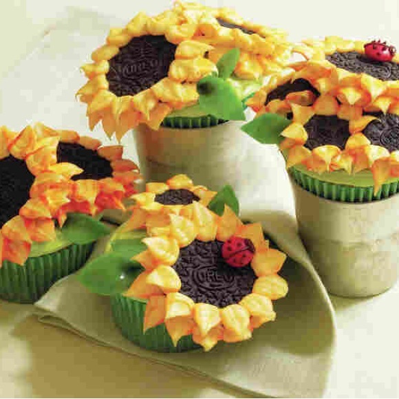 🐶 HELLO, CUPCAKE DESERT COOKBOOK 🐶 - Picture 3 of 6